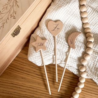 Kouzelné hůlky se jménem na přání. ✨🤎 #detskedekoracie #detskedekorace #detskypokoj #detskypokojicek