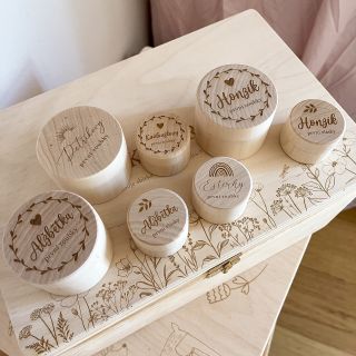 ✨ Sleva 20 % stále probíhá! ✨ Všechny naše dřevěné krabičky a boxy teď pořídíte s kódem BOXY20 výhodněji – včetně těch na...